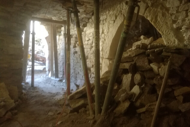 Zavalený vstup do JV sklepa - původní stav, 2020