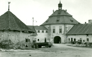 Hospodářský dvůr Hubenov (okr. PS), foto Pavlíková, 1960