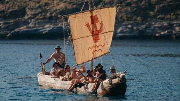 Expedice Monoxylon III, 25. 5. - 9. 6. 2019, plavba na člunu z dubového kmene 400 kilometrů Egejským mořem