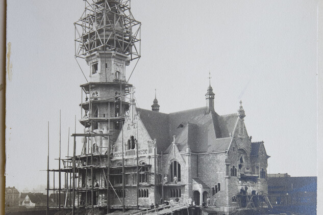 Architektura evangelických chrámů ateliéru Schilling a Graebner na Teplicku. Turn